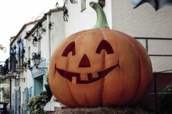 Spooktacular Curb Appeal: Inflatable Halloween Decor Ideas