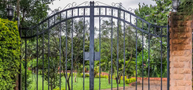 What Homeowners Should Know About Gate Repair