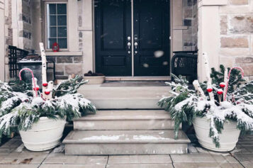 How to Keep Your Home’s Curb Appeal Strong All Winter Long