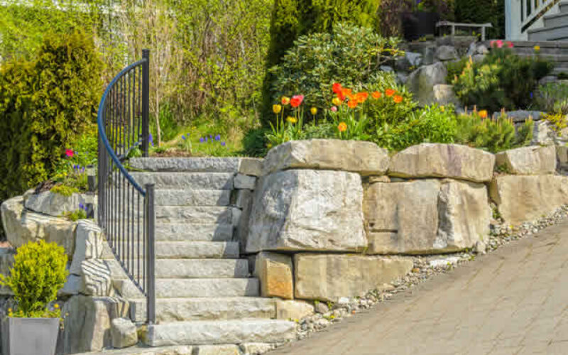 Step by Step DIY Retaining Wall Project for Homeowners