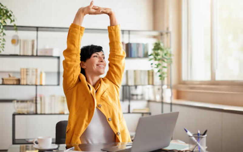 Prioritizing Holistic Health For Modern Professionals In A Sedentary Workplace
