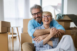 Minimalist Senior: A Room by Room Guide to Stress Free Downsizing
