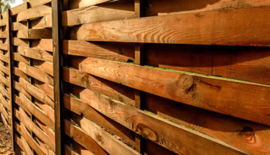 Upgrade Your Space: The Magic of Horizontal Slat Fences