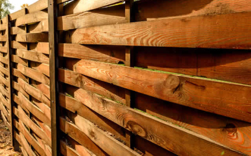 Upgrade Your Space: The Magic of Horizontal Slat Fences