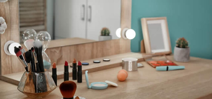 How to Turn Any Corner Into the Perfect Vanity Space