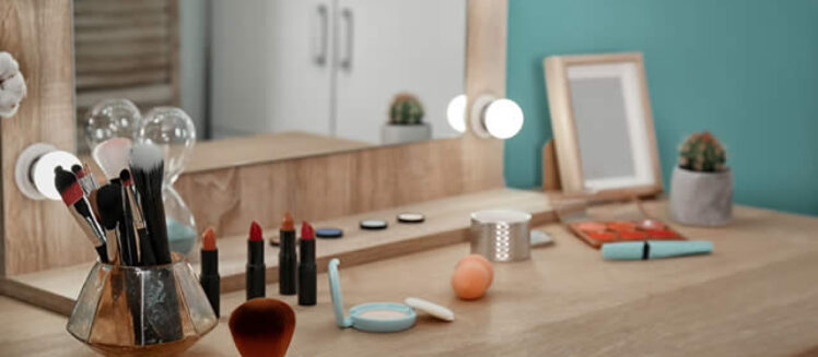 How to Turn Any Corner Into the Perfect Vanity Space