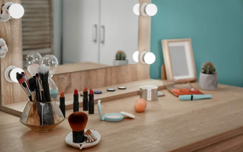 How to Turn Any Corner Into the Perfect Vanity Space