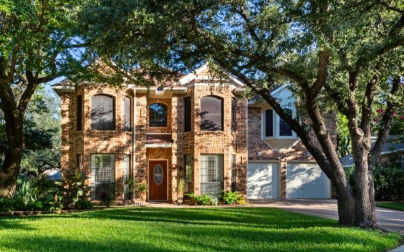 Curb Appeal Starts With Healthy, Mature Trees
