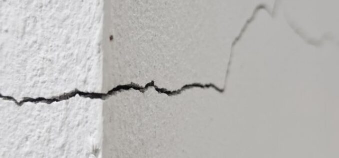 How to Tell if a Foundation Crack Is Urgent