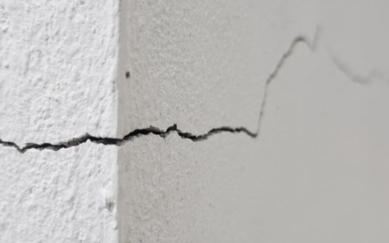 How to Tell if a Foundation Crack Is Urgent