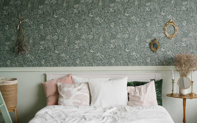 The Wallpaper Renaissance: Pattern and Texture Transforming Interiors
