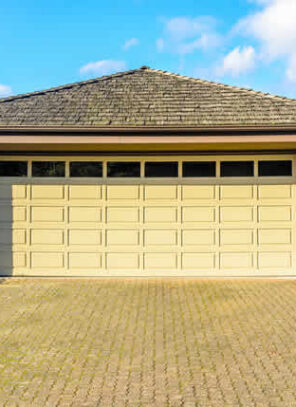 Home Renovation Mistakes to Avoid When Replacing a Garage Door