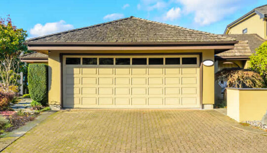 Home Renovation Mistakes to Avoid When Replacing a Garage Door