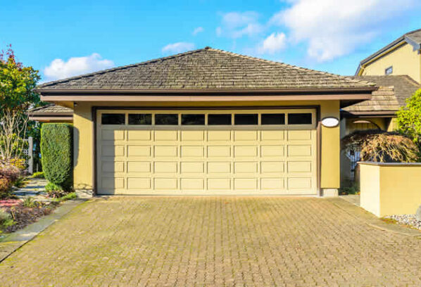 Home Renovation Mistakes to Avoid When Replacing a Garage Door