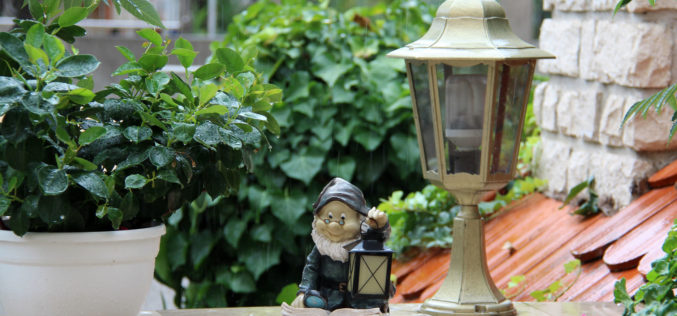 Making a Simple Garden Decoration Statement