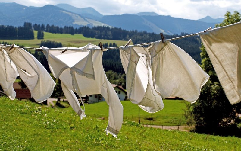Setup a Clothesline as an Energy Saving Unit
