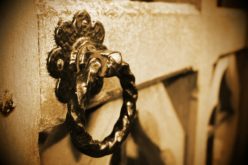 Door Knockers – Decorative Decor for Exterior Entry Doors