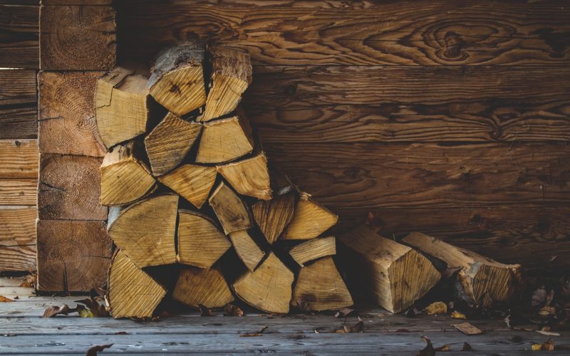 Wood Storage Bins – A Must to Maintain a Wood Fireplace