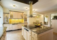 Islands and Eat-Up Kitchen Counters