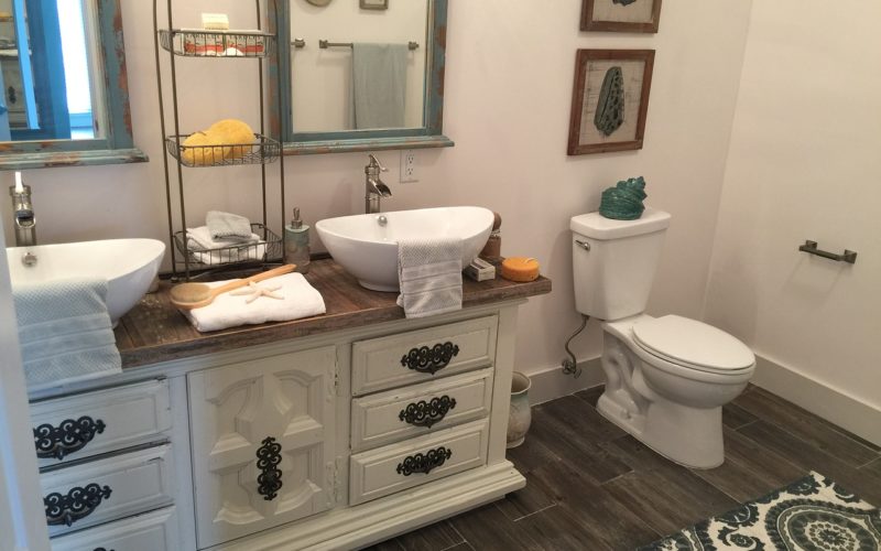 Making Your Small Bathroom a Sea-Faring Room