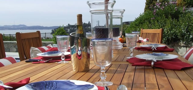 Planning An Outside Dinner