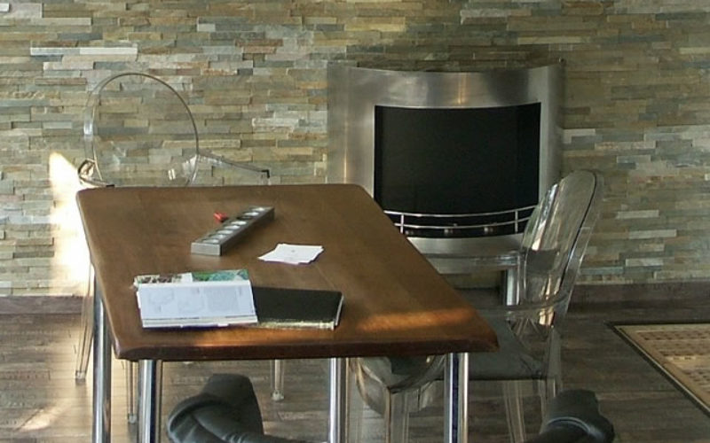 The Chic Look of Modern Fireplace Units