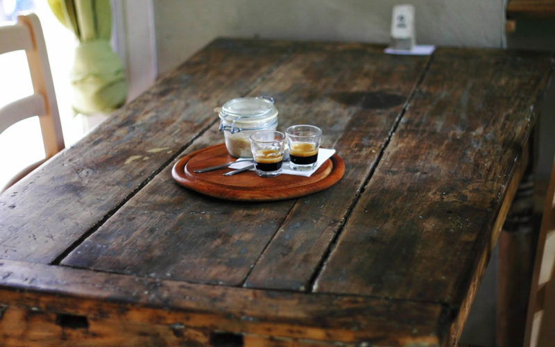 Country Dining in Your Country-Styled Kitchen