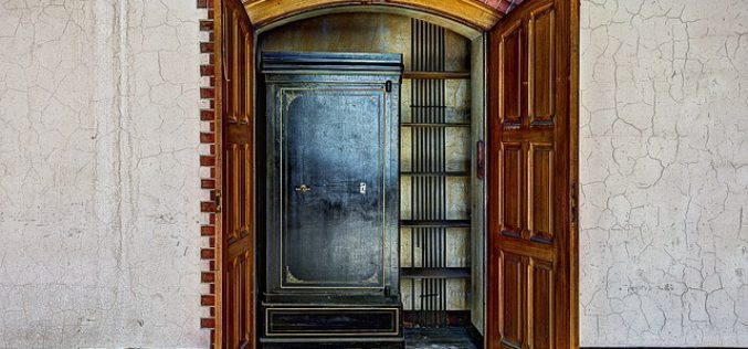 Walk-In Closets