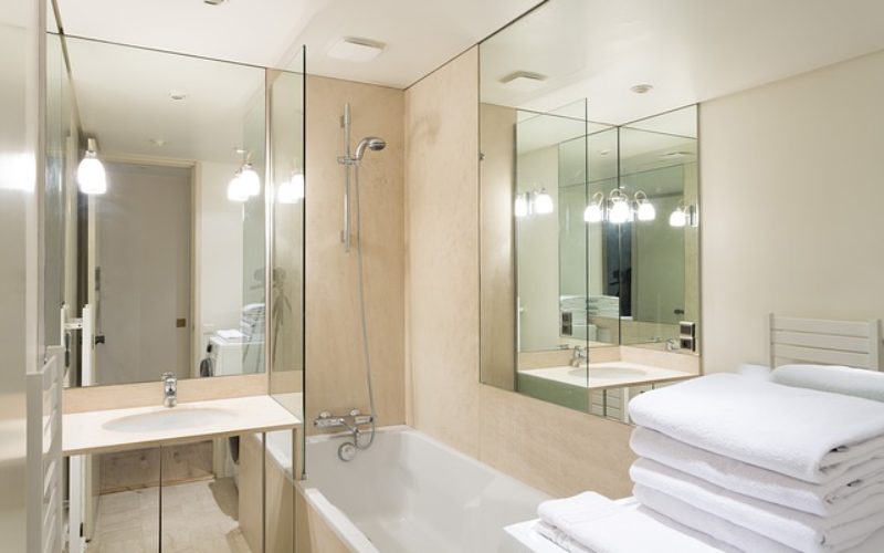 Let’s Make Your Bathroom Mirrors Look Spectacular