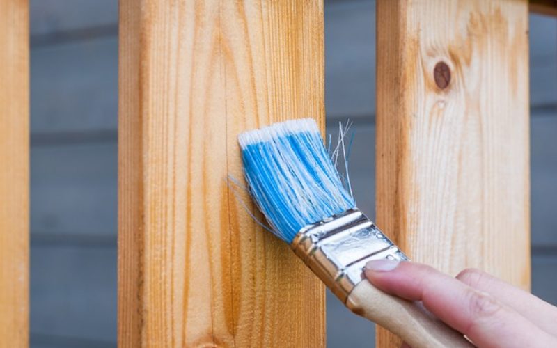 Building a Backyard Deck – What Kind of Railings?