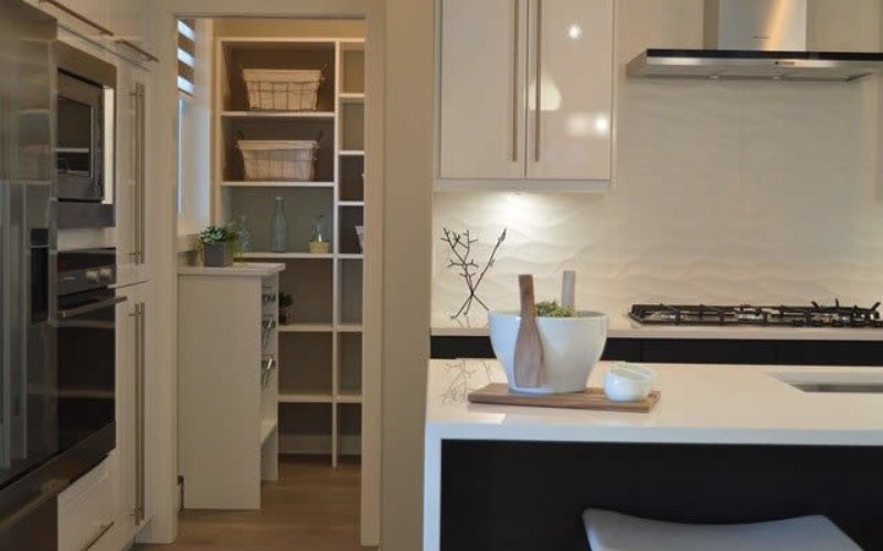 Design a Kitchen Pantry You Can Actually Keep Organized