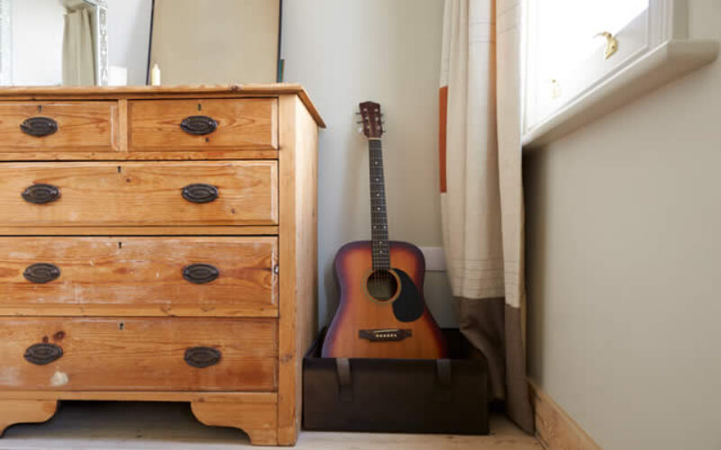 Tidy Up Your Bedroom Using the Right Storage Furniture