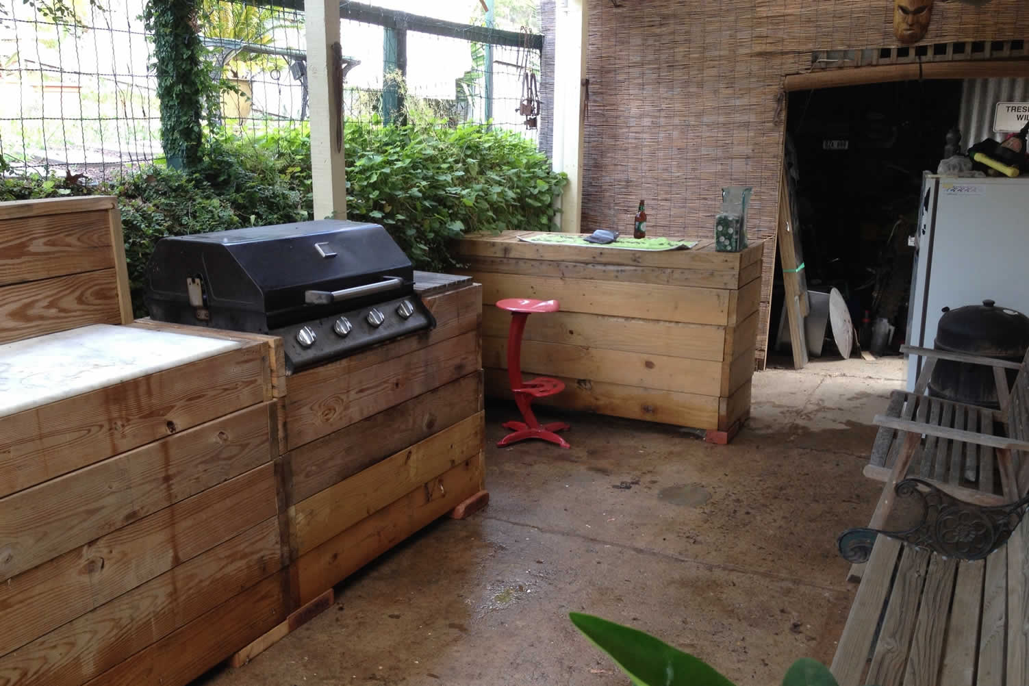 create an amazing outdoor kitchen