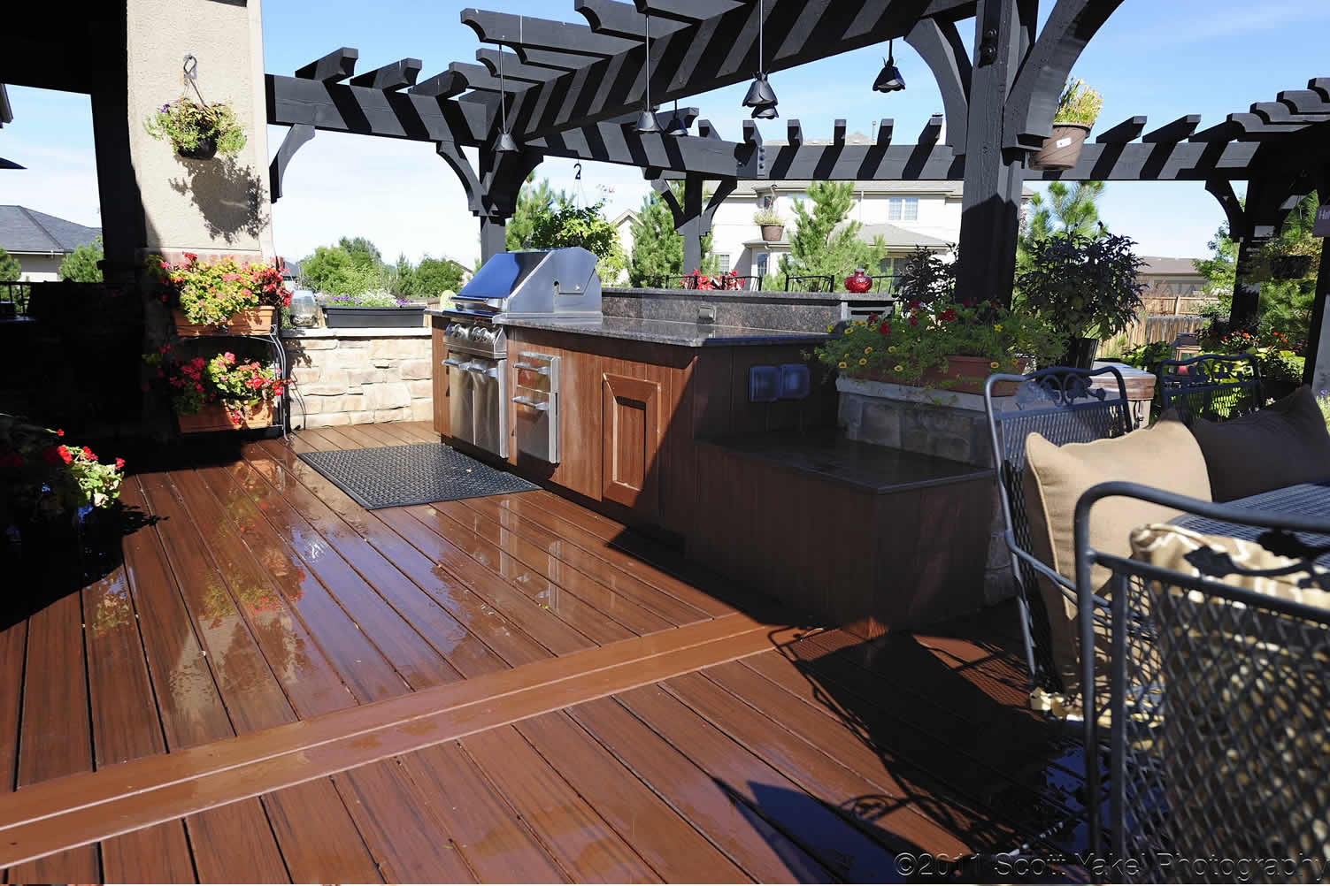 create an amazing outdoor kitchen
