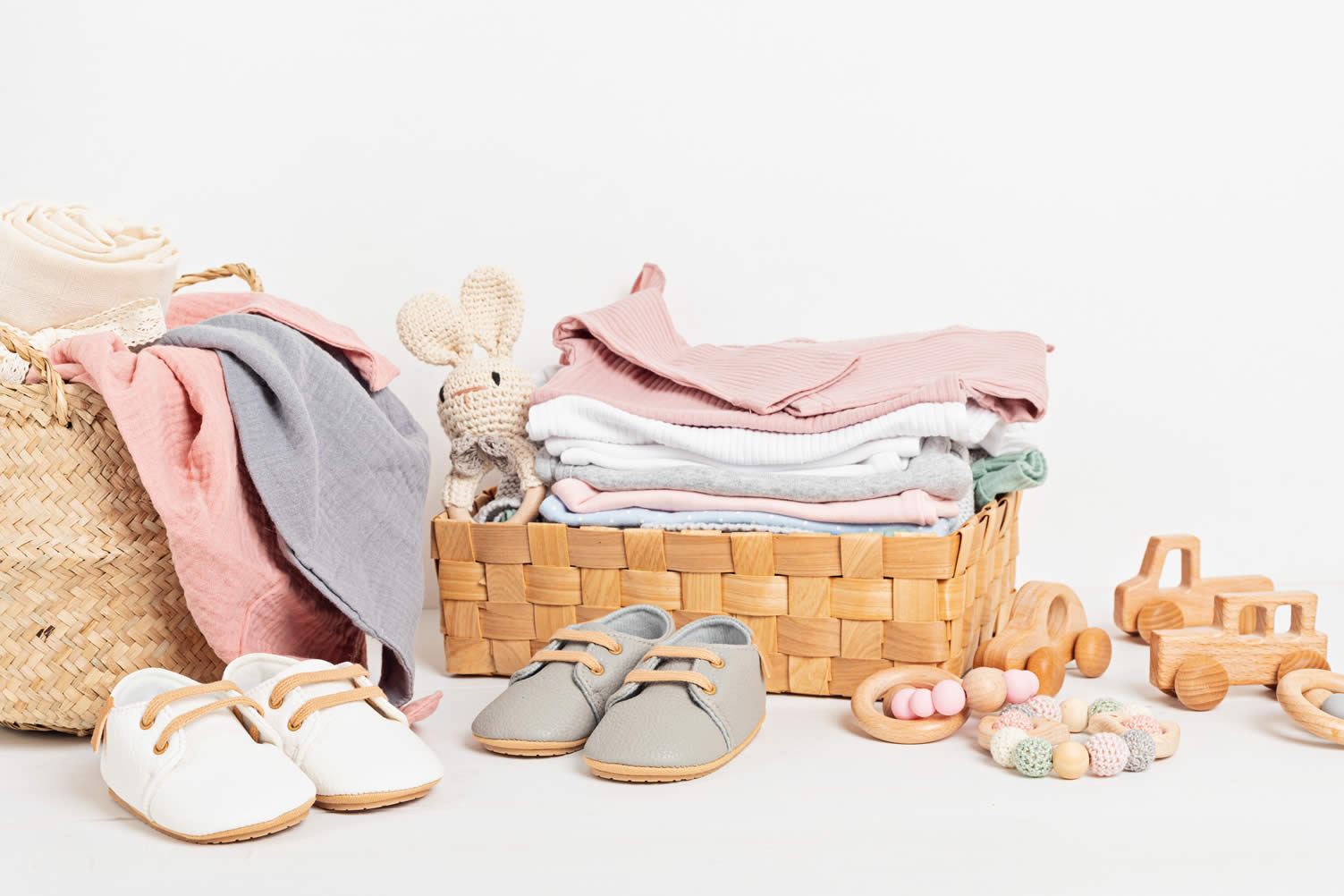 decorating a baby nursery room