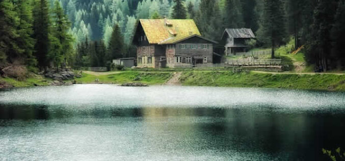 Tips for Choosing the Right Lake House