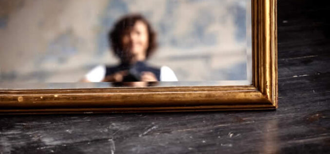 The Major Benefits of Mirrors in the Home