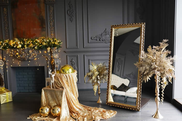 the major benefits of mirrors in the home