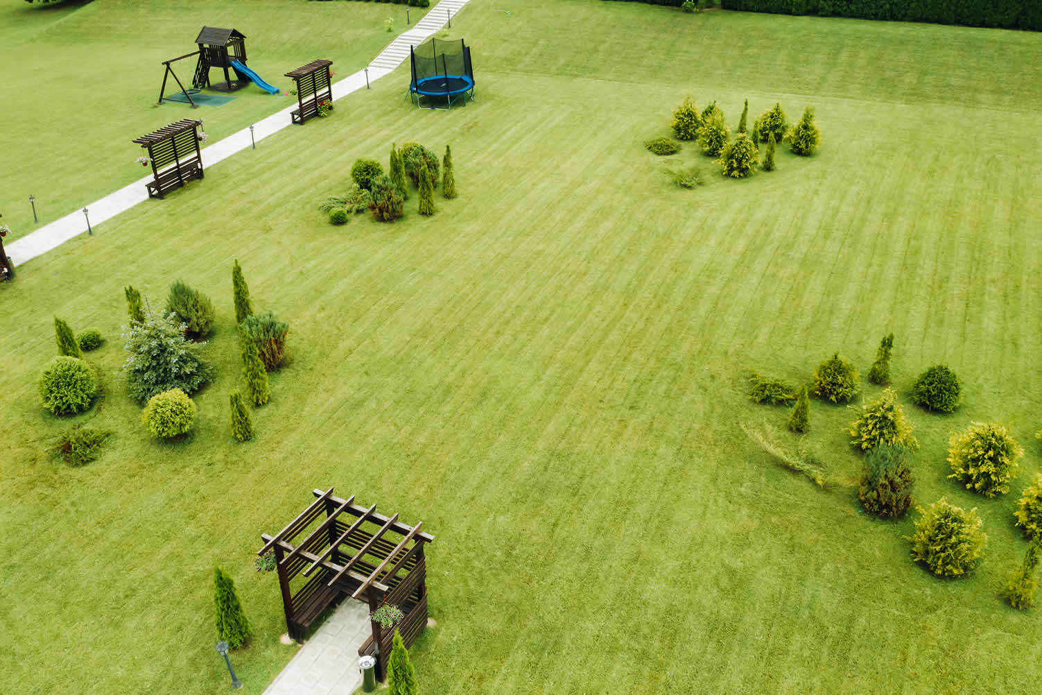 rules to follow when doing DIY landscaping