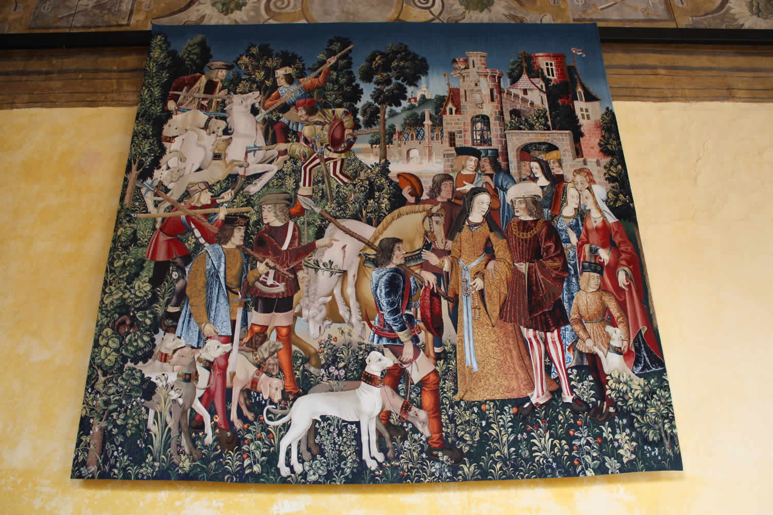 choosing the perfect wall tapestry