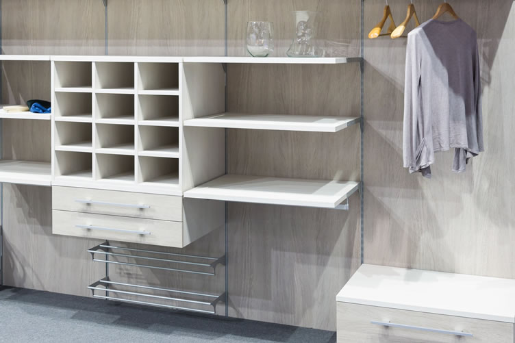 best way to organize your walk-in closet