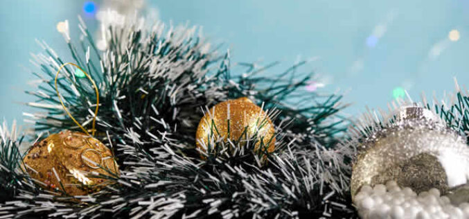 Decorating Your Home For Christmas When You’re Saving Money