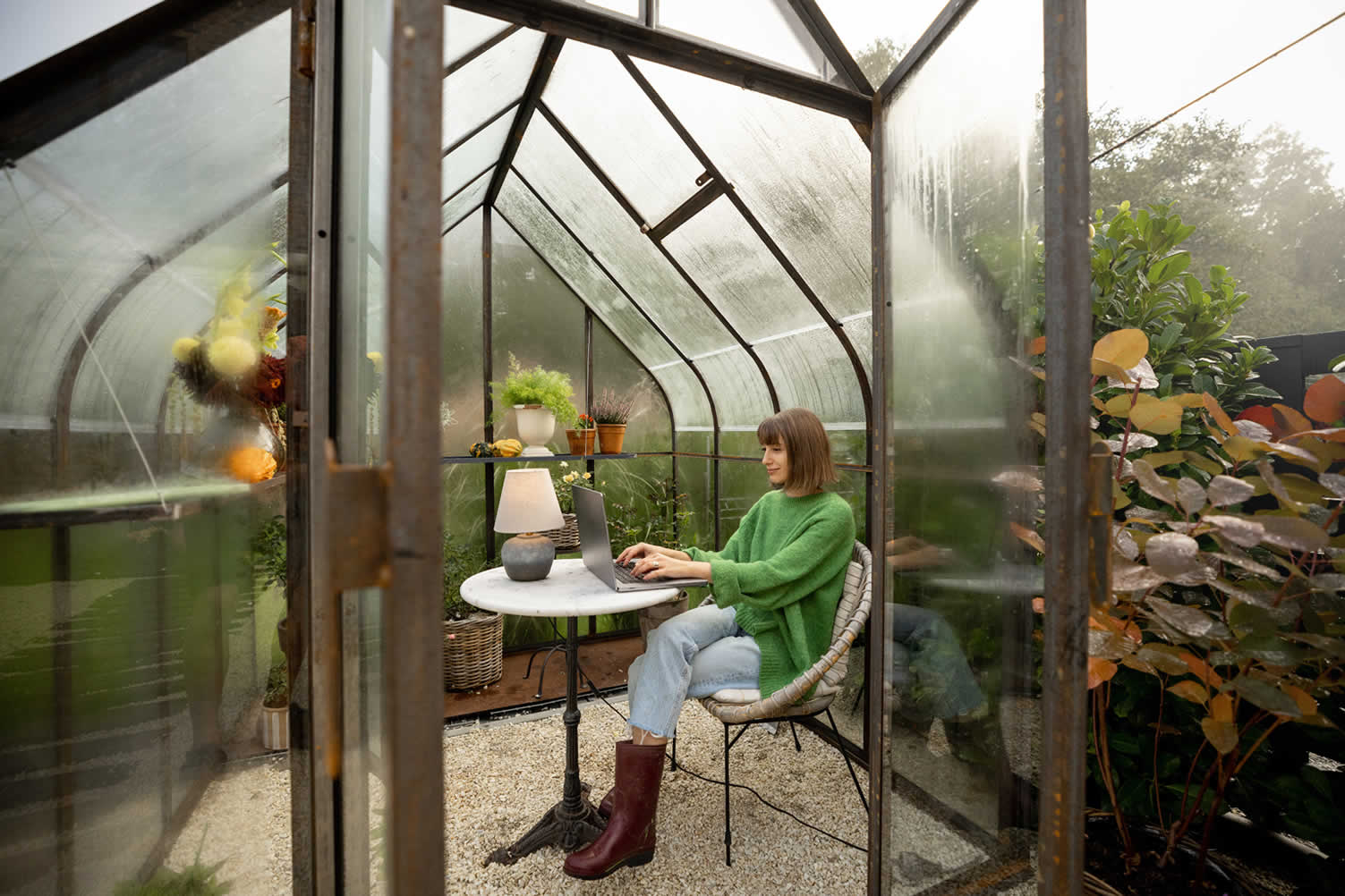 tips for building a garden home office