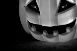 How to Build a Haunted House or Yard for Halloween