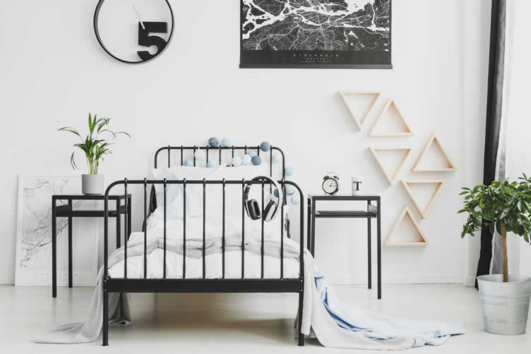 picking a new bed frame